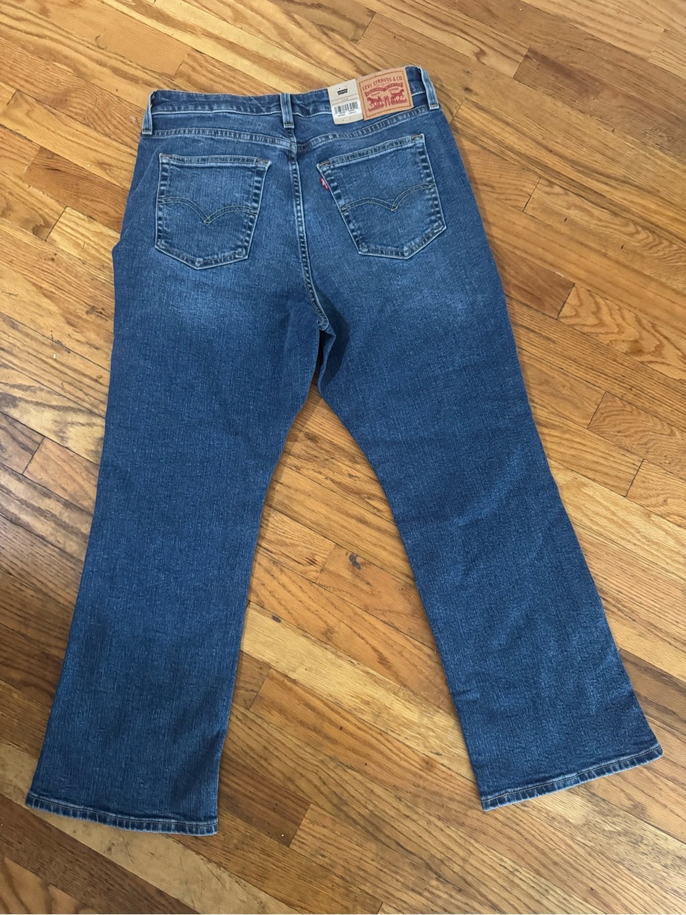 Levi’s 725 Kick Bootcut Jeans - Picture 4 of 8